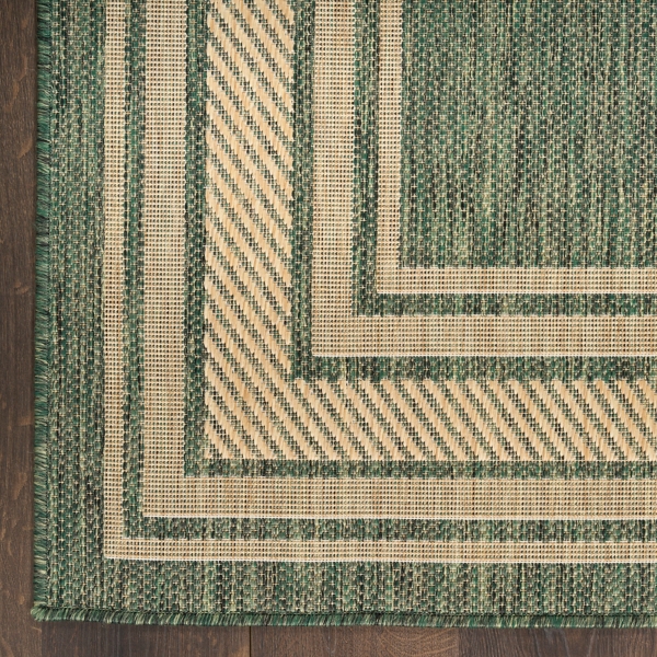 Green Bordered Horizon Outdoor Rug