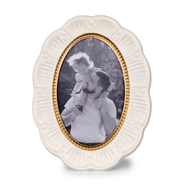 White Scalloped Oval Picture Frame | Kirklands Home