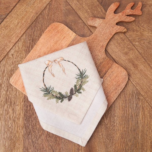 Christmas Pinecone Wreath Napkins, Set of 4
