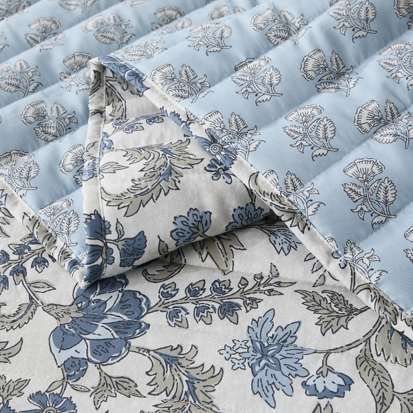 Lillian Floral Reversible 6-pc. Queen Quilt Set