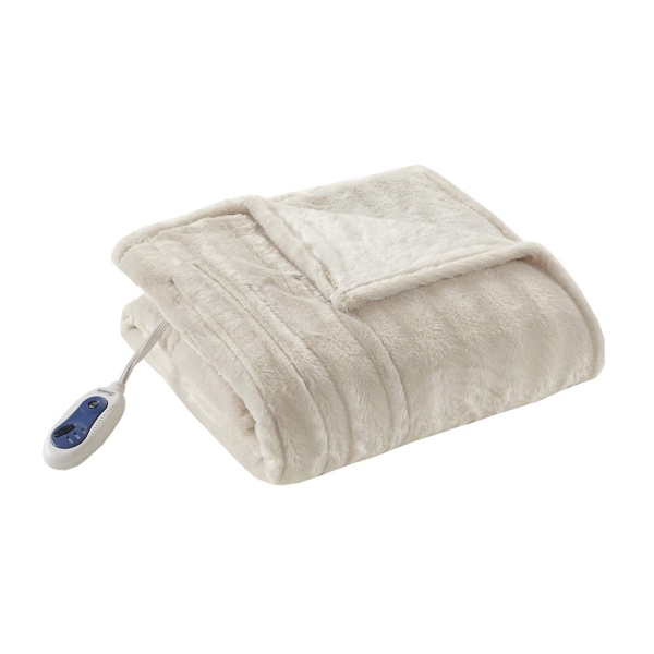 Beautyrest Duke White Heated Faux Fur Throw