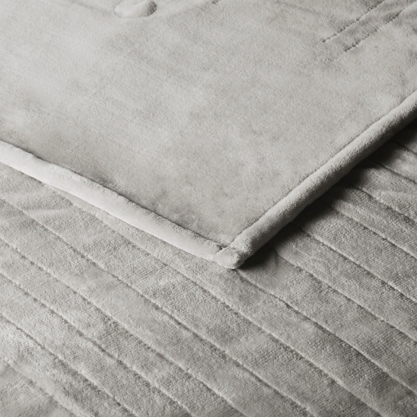 Beautyrest Gray Plush Wifi Heated Queen Blanket