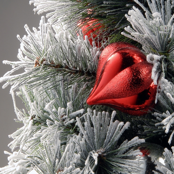 Pre-Lit Snowy Bristle Pine Christmas Garland