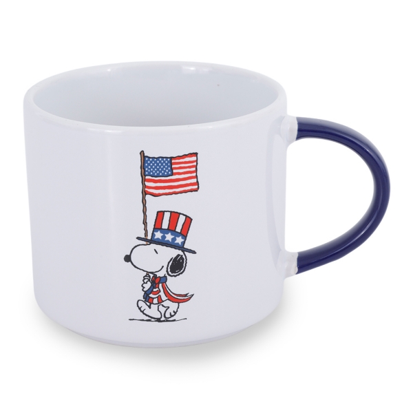 Patriotic Peanuts Raise the Flag Mug